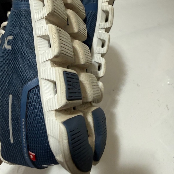 On Running Cloud Men’s Running Shoes in Navy and White main image 12